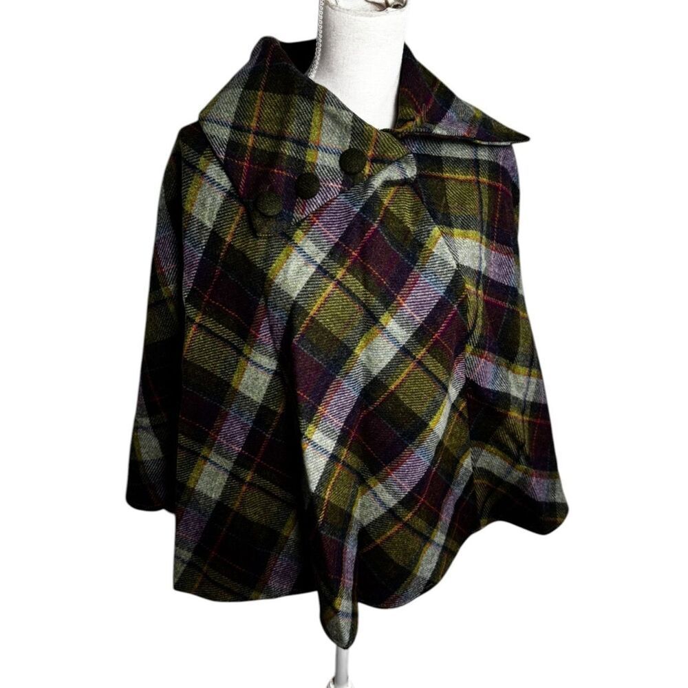 Mucros Weavers Irish Tweed Poncho for Women Made in Ireland 100% Irish Wool - Picture 2 of 5